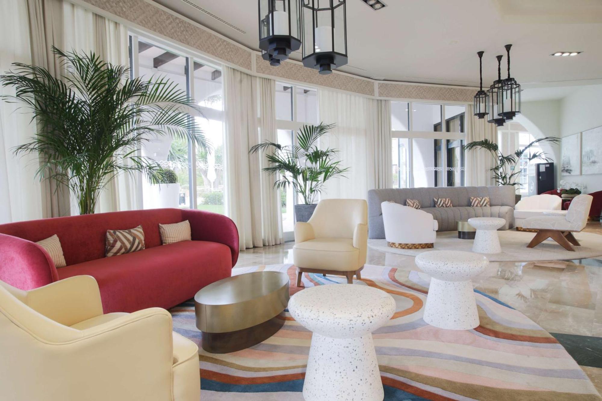 Hilton Mallorca Galatzo Peguera Eksteriør bilde The lobby of the hotel