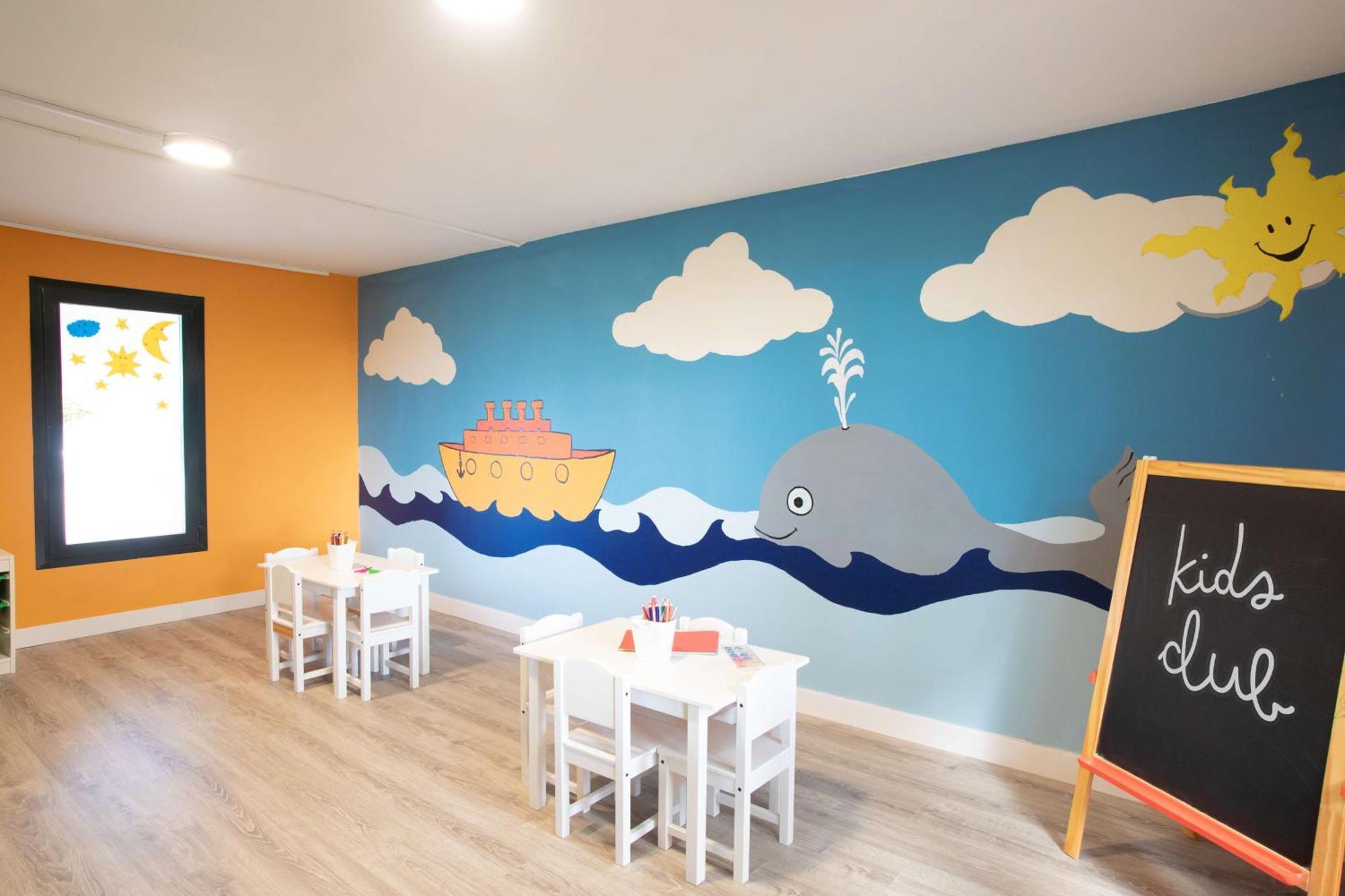 Hilton Mallorca Galatzo Peguera Eksteriør bilde Kids Club